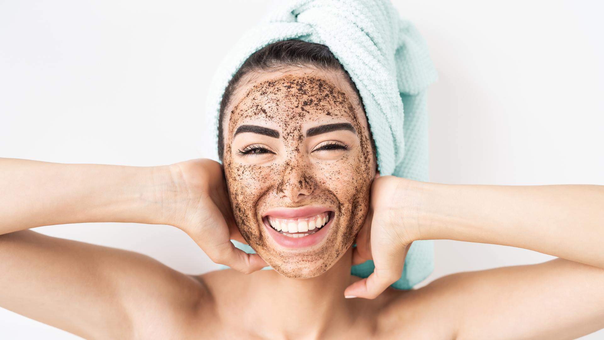 Melhores Esfoliantes Faciais: 10 Ótimas Opções